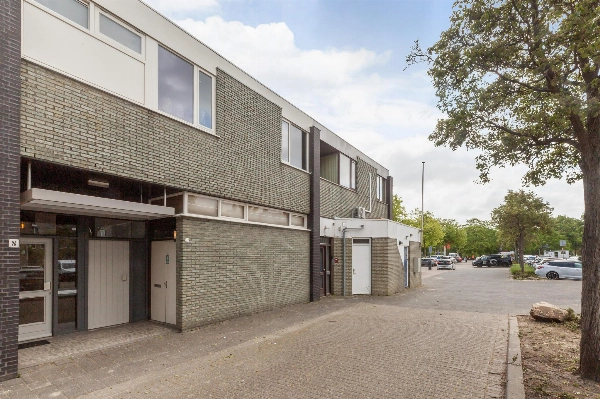 Charlotte de Bourbonlaan 8