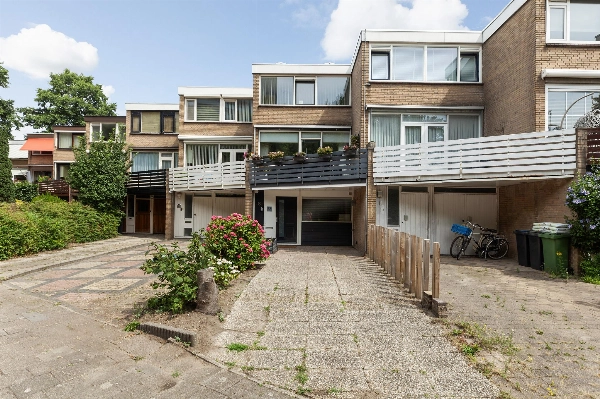 Johan Willem Frisolaan 8